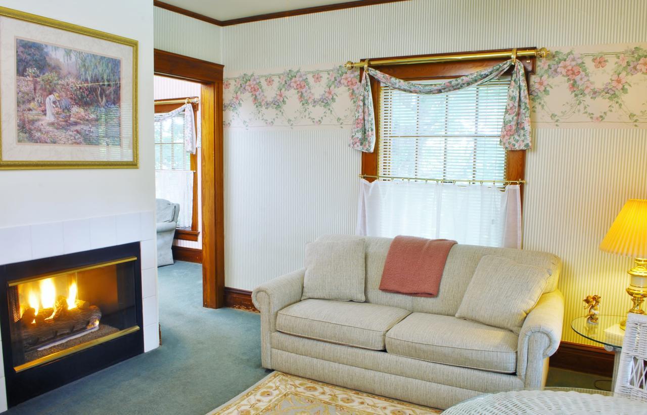 Arbor Hill Inn La Porte Extérieur photo